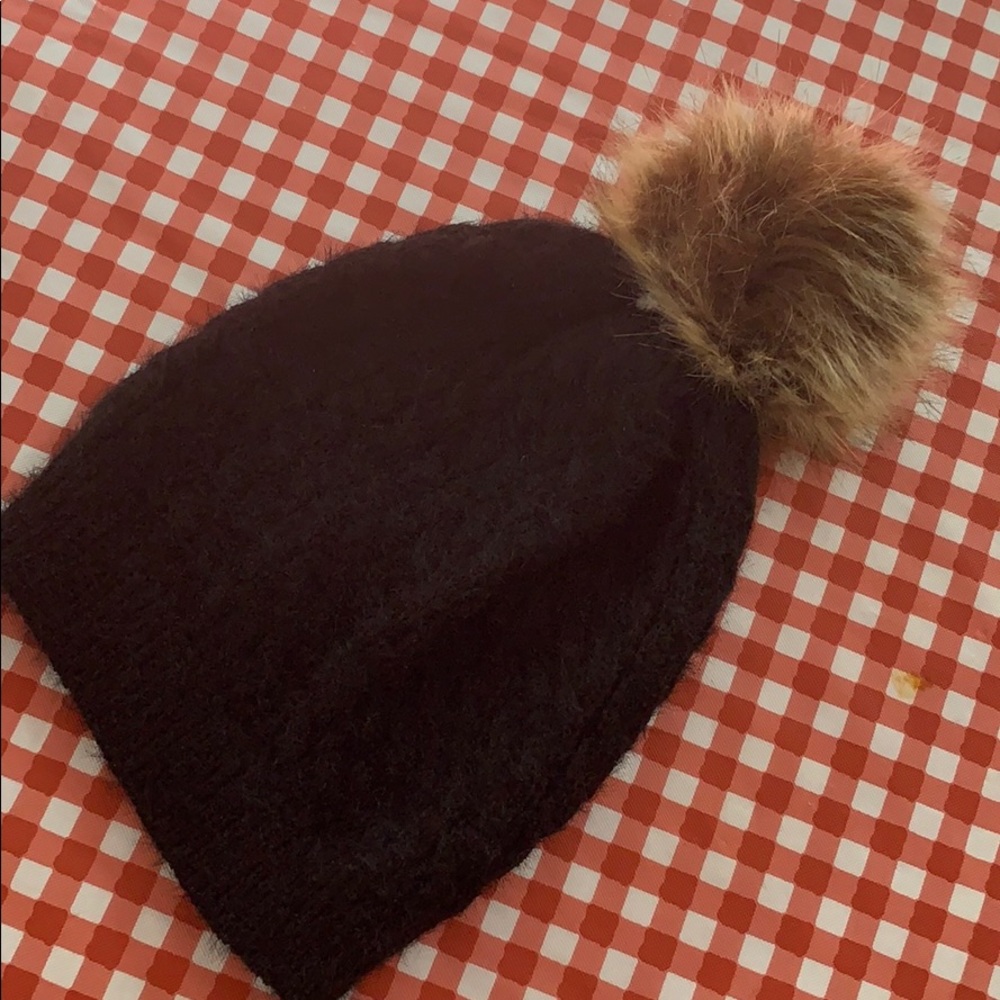 Pompon knit beanie - Picture 2 of 2